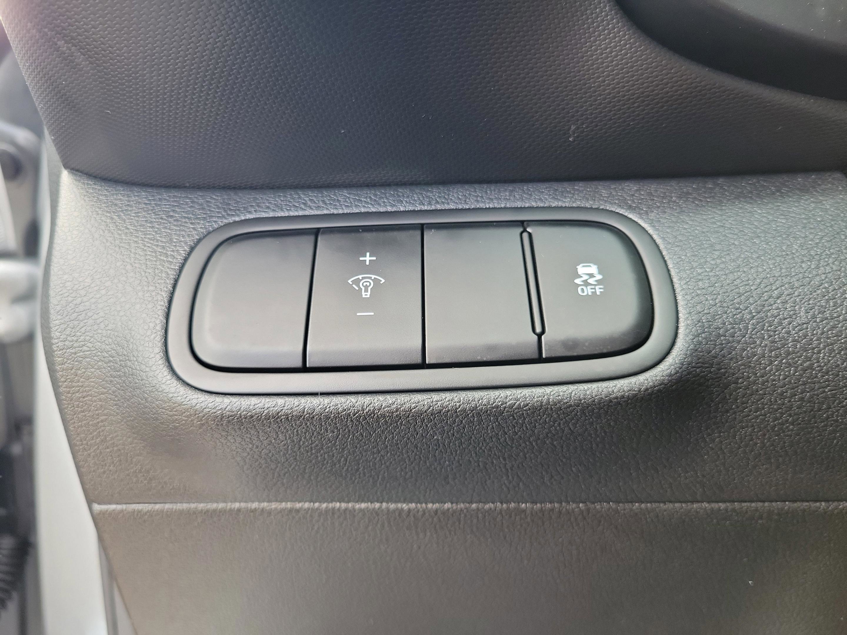 Certified 2023 Hyundai Venue SE image 20