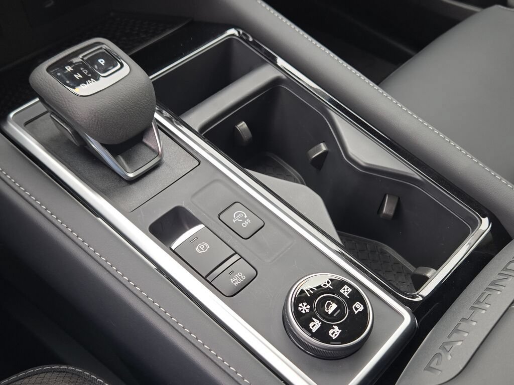 New 2026 Nissan Pathfinder SL AWD/4WD image 25