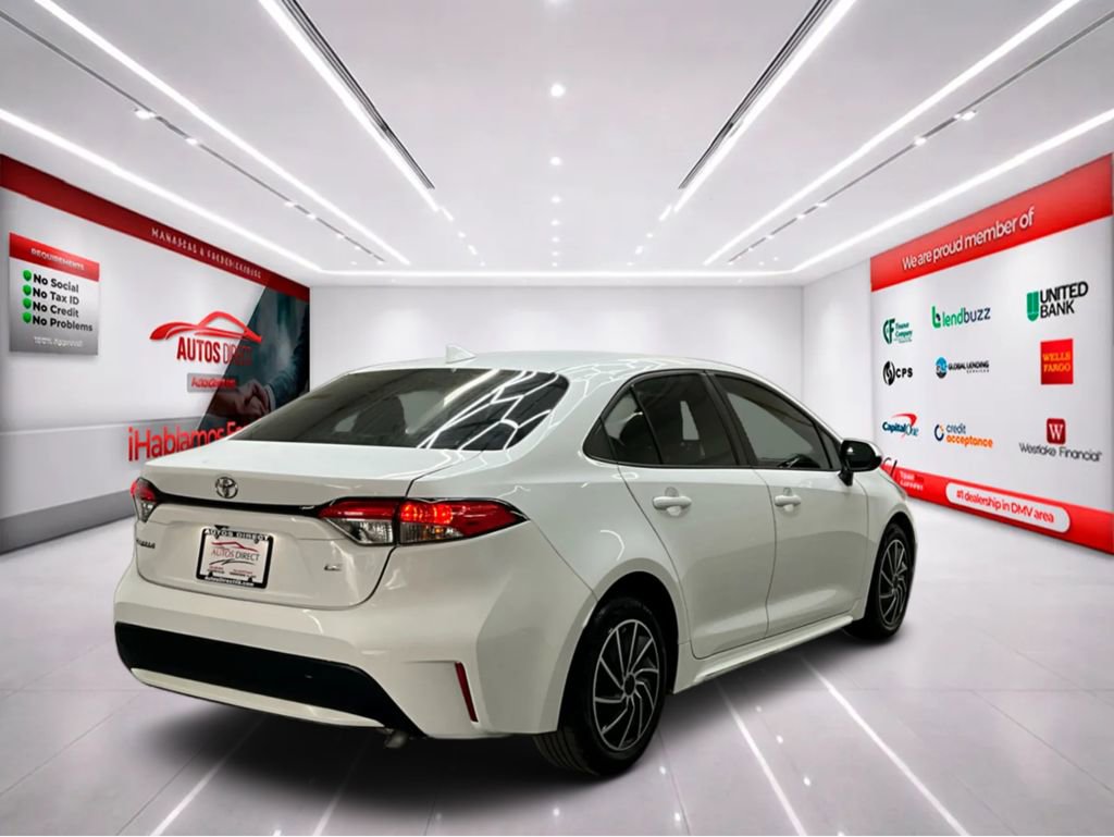 Used 2021 Toyota Corolla LE image 7