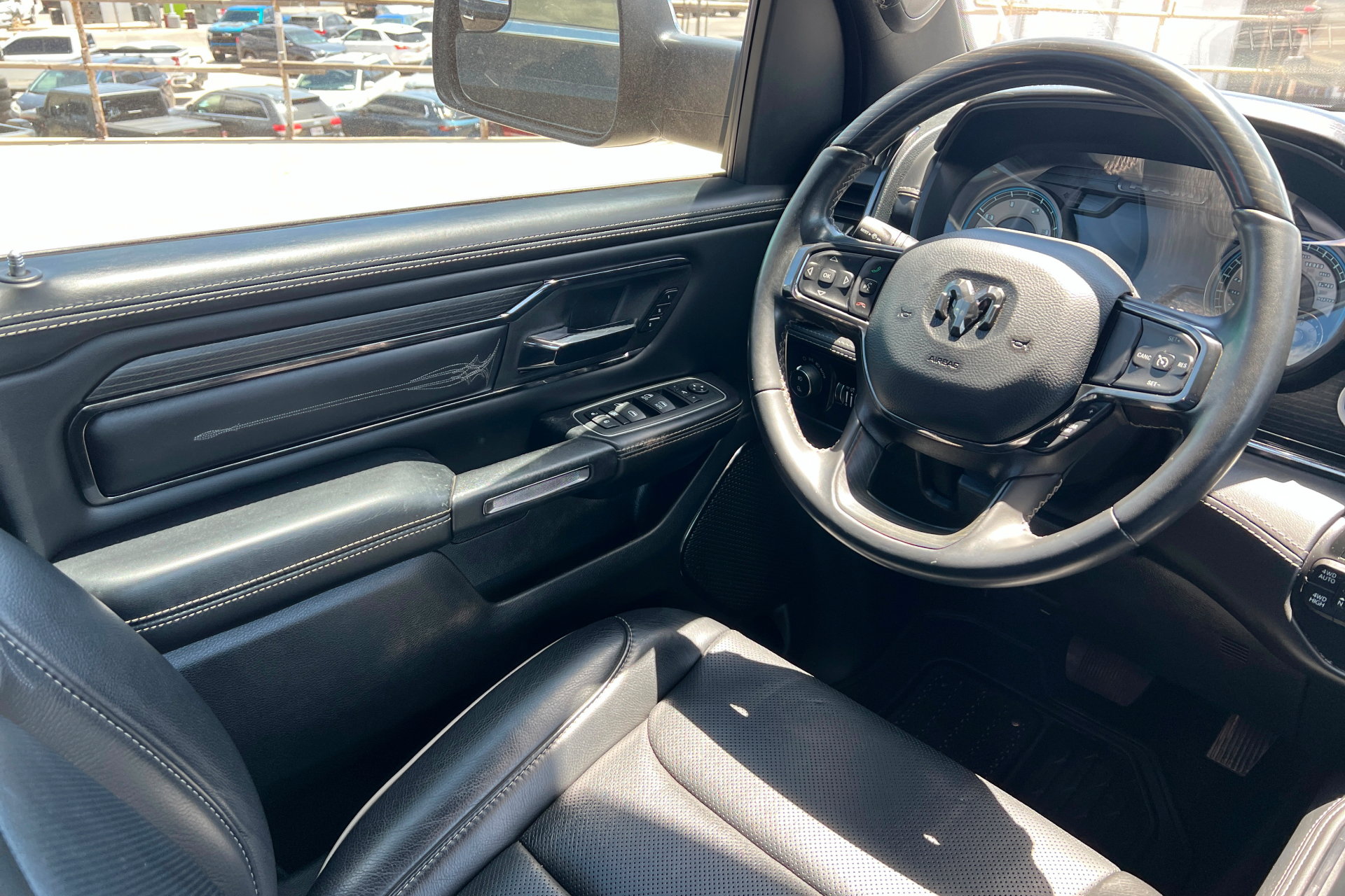 Used 2022 RAM 1500 Limited AWD/4WD image 11