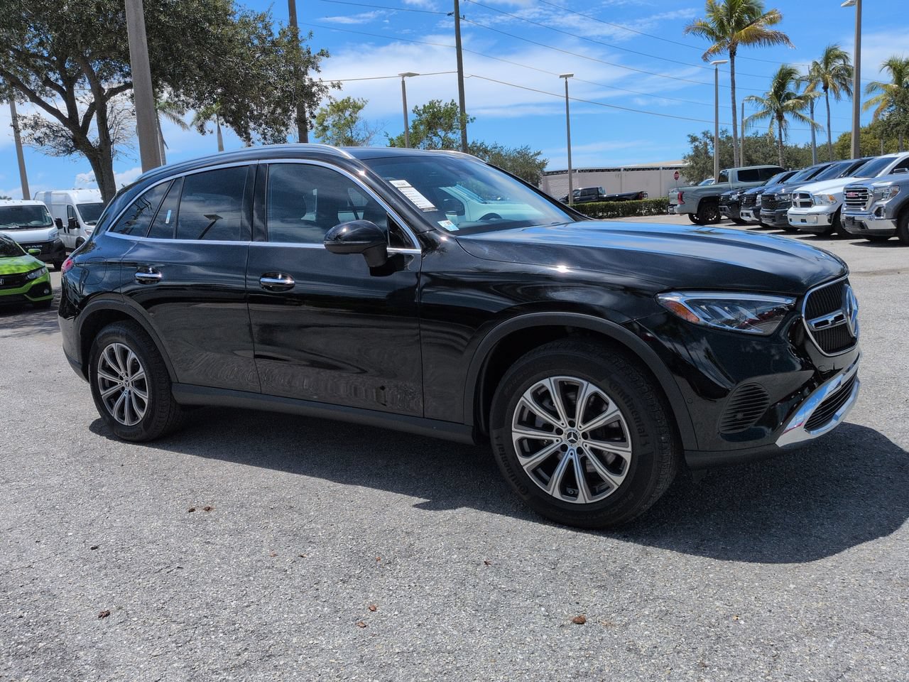 Used 2024 Mercedes-Benz GLC 300 image 2