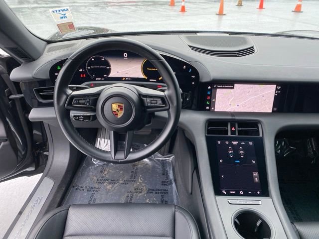 Used 2022 Porsche Taycan 4S image 11