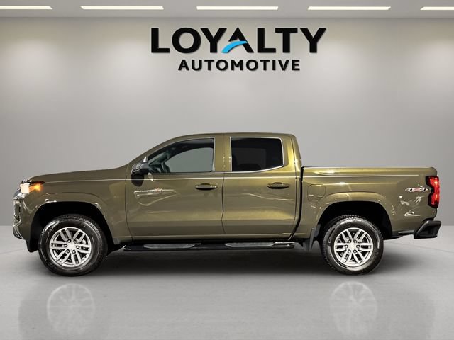 Used 2024 Chevrolet Colorado LT w/ LT Convenience Package II AWD/4WD image 2