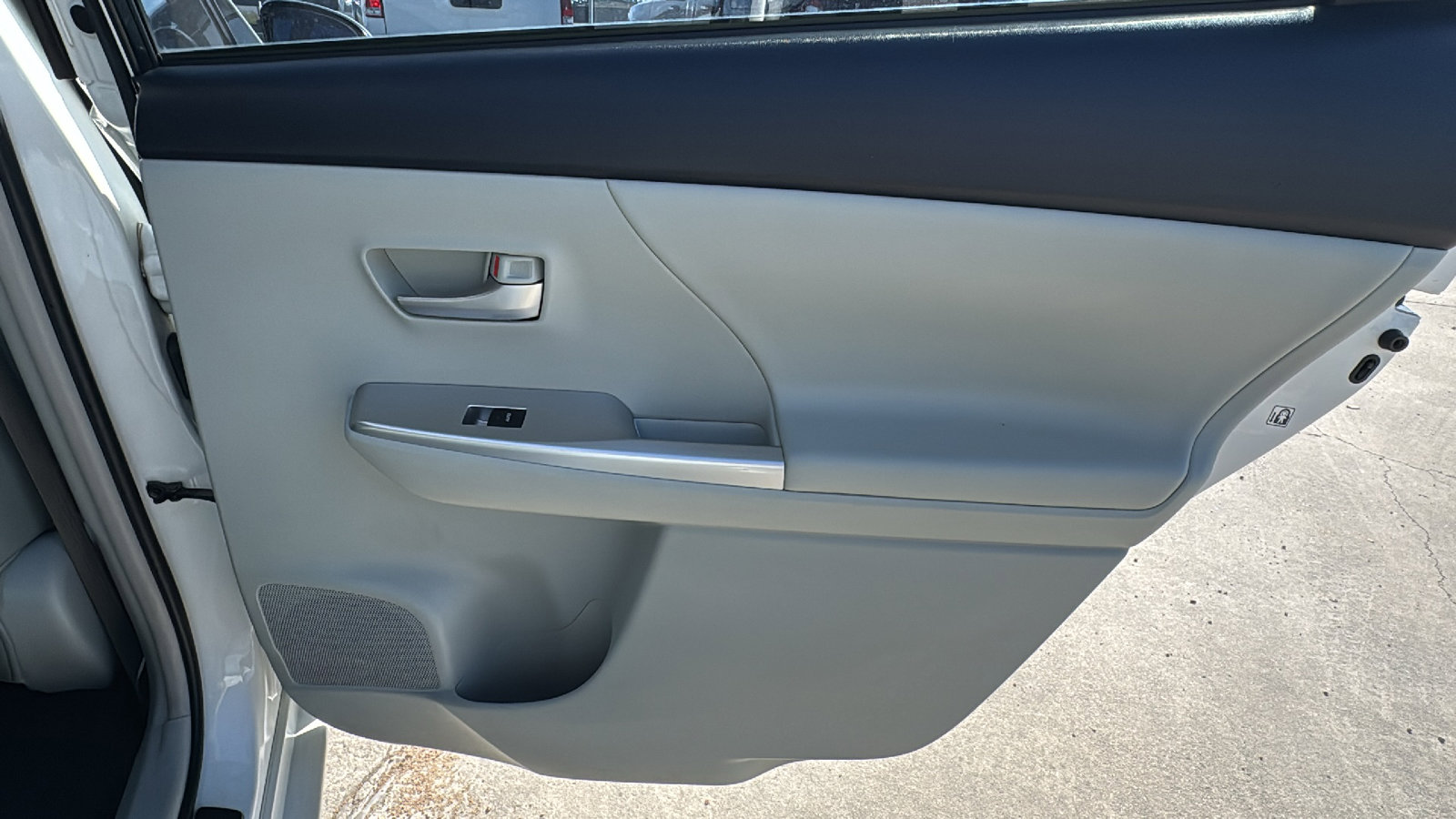 Used 2013 Toyota Prius V image 24