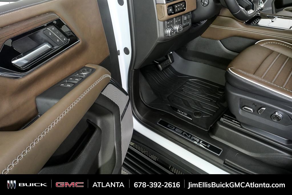 Certified 2026 GMC Yukon Denali Ultimate image 9