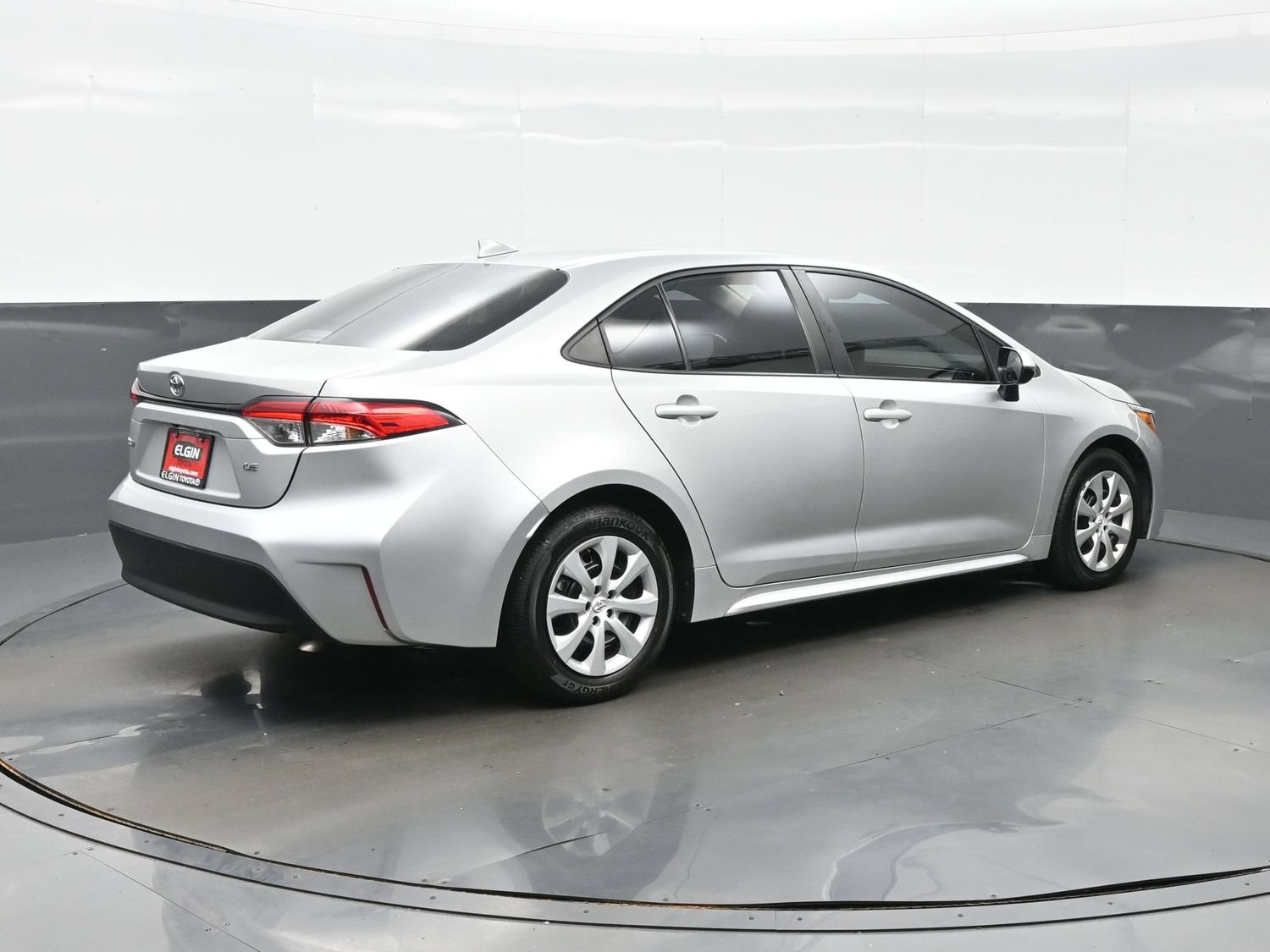 Used 2024 Toyota Corolla LE FWD image 6