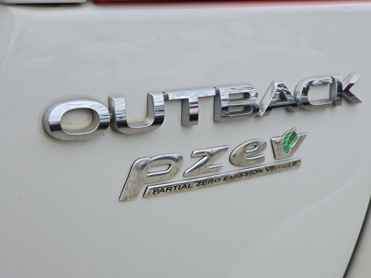 Used 2017 Subaru Outback 2.5i Limited image 9
