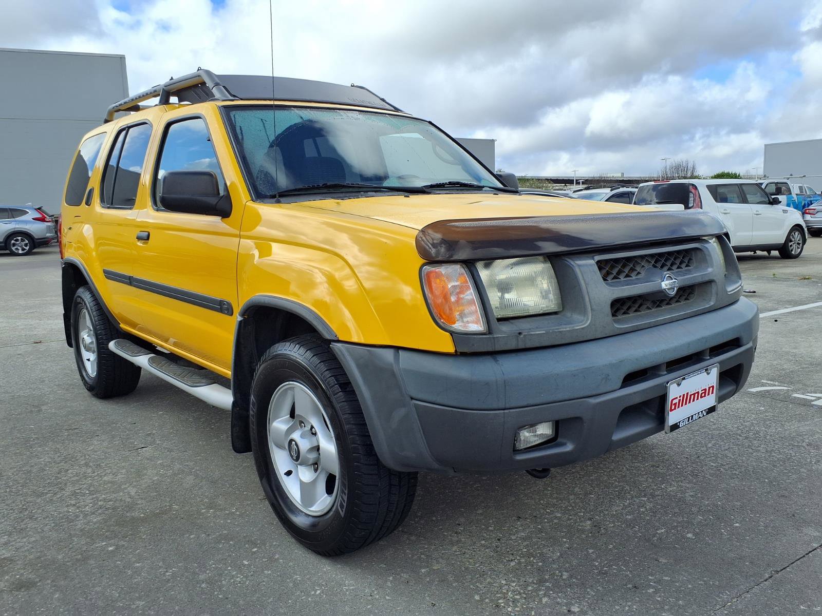 Used 2001 Nissan Xterra SE image 2