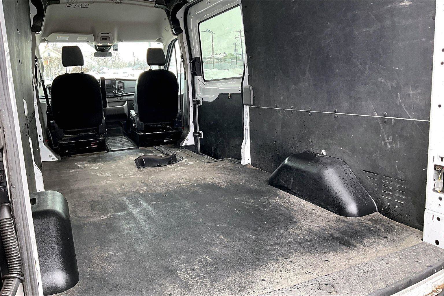 Certified 2024 Ford Transit 250 148 Medium Roof w/ Load Area Protection Package image 32