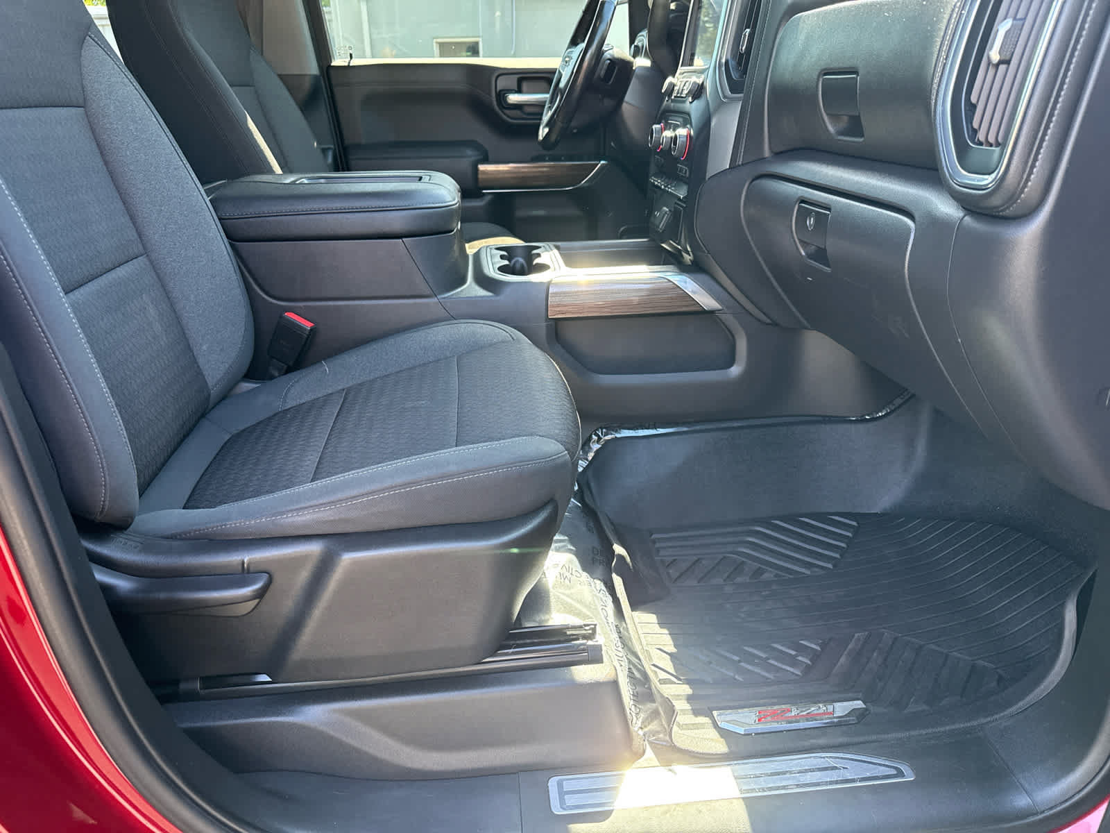 Used 2022 Chevrolet Silverado 1500 LT Trail Boss w/ Bed Protection Package AWD/4WD image 12