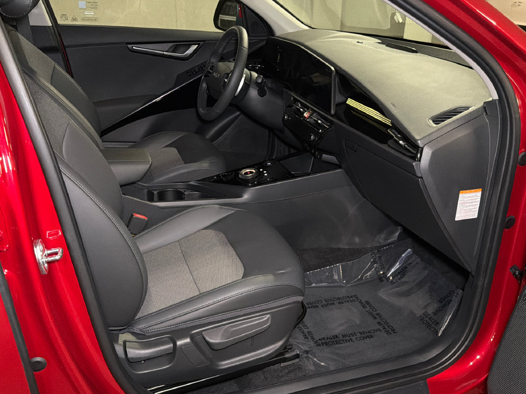 Certified 2024 Kia Niro EX w/ EX Cold Weather Package FWD image 10