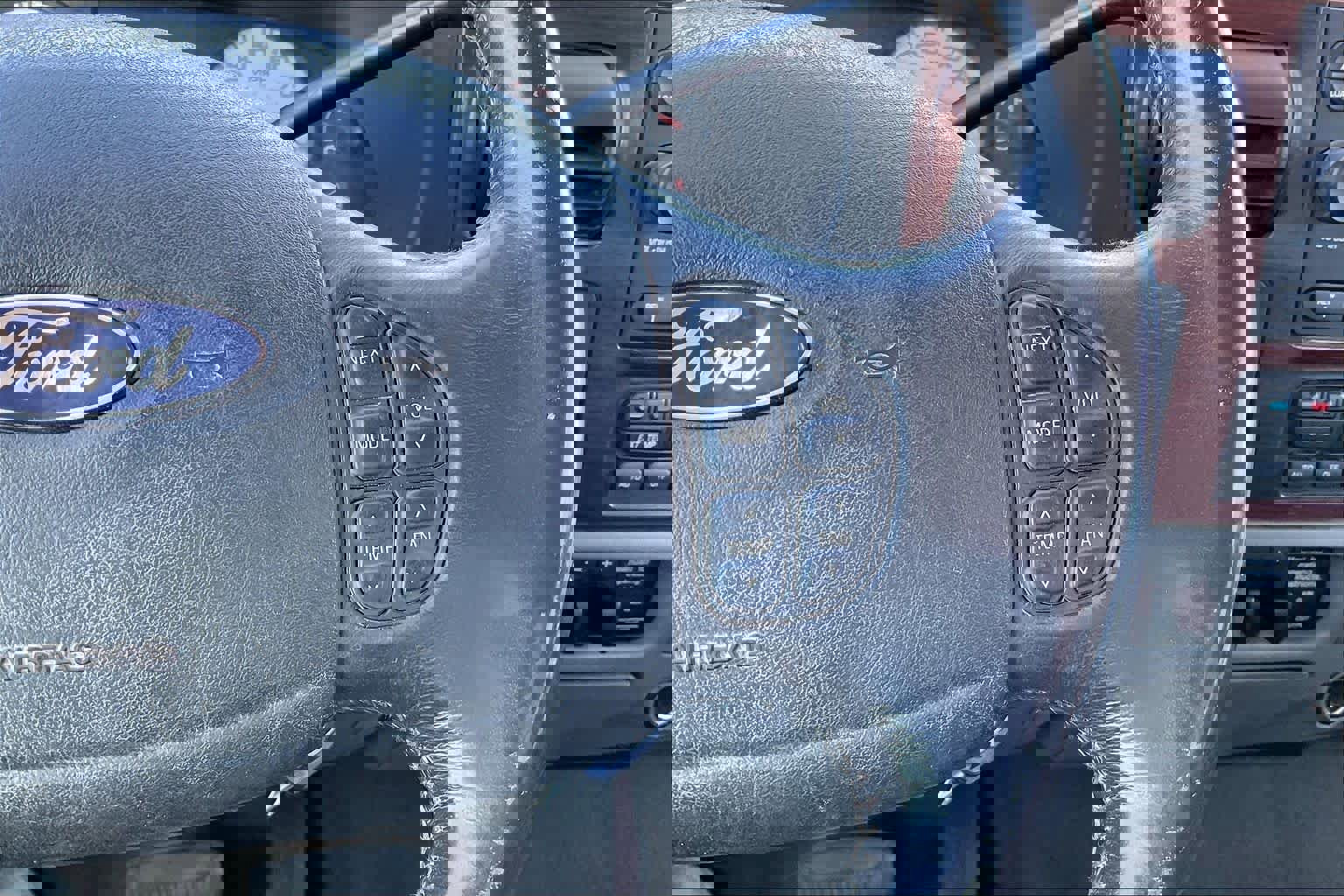 Used 2006 Ford F350 Lariat image 24