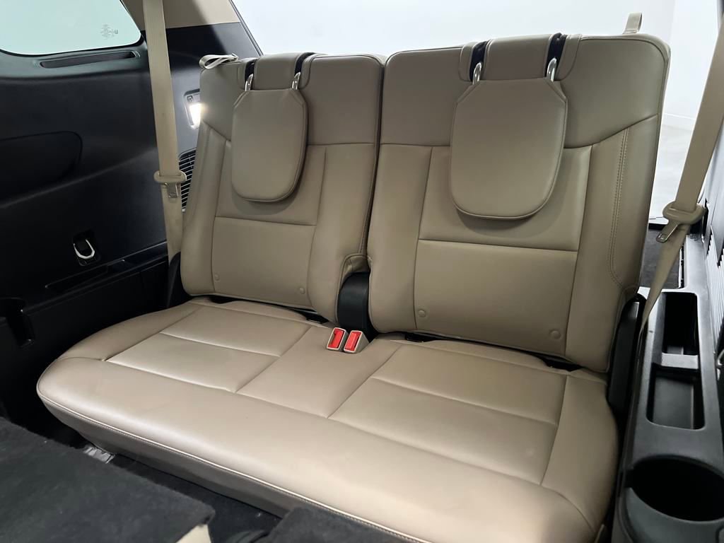 Used 2024 Ford Explorer XLT w/ Equipment Group 202A image 33