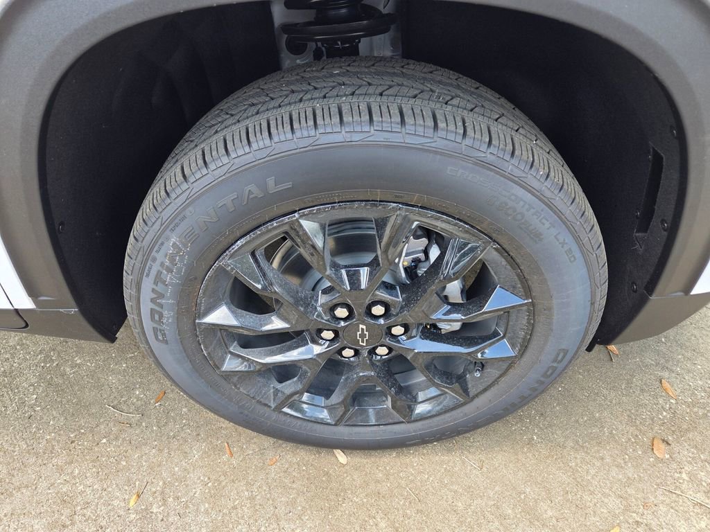 New 2026 Chevrolet Traverse LT w/ Midnight/Sport Edition FWD image 11