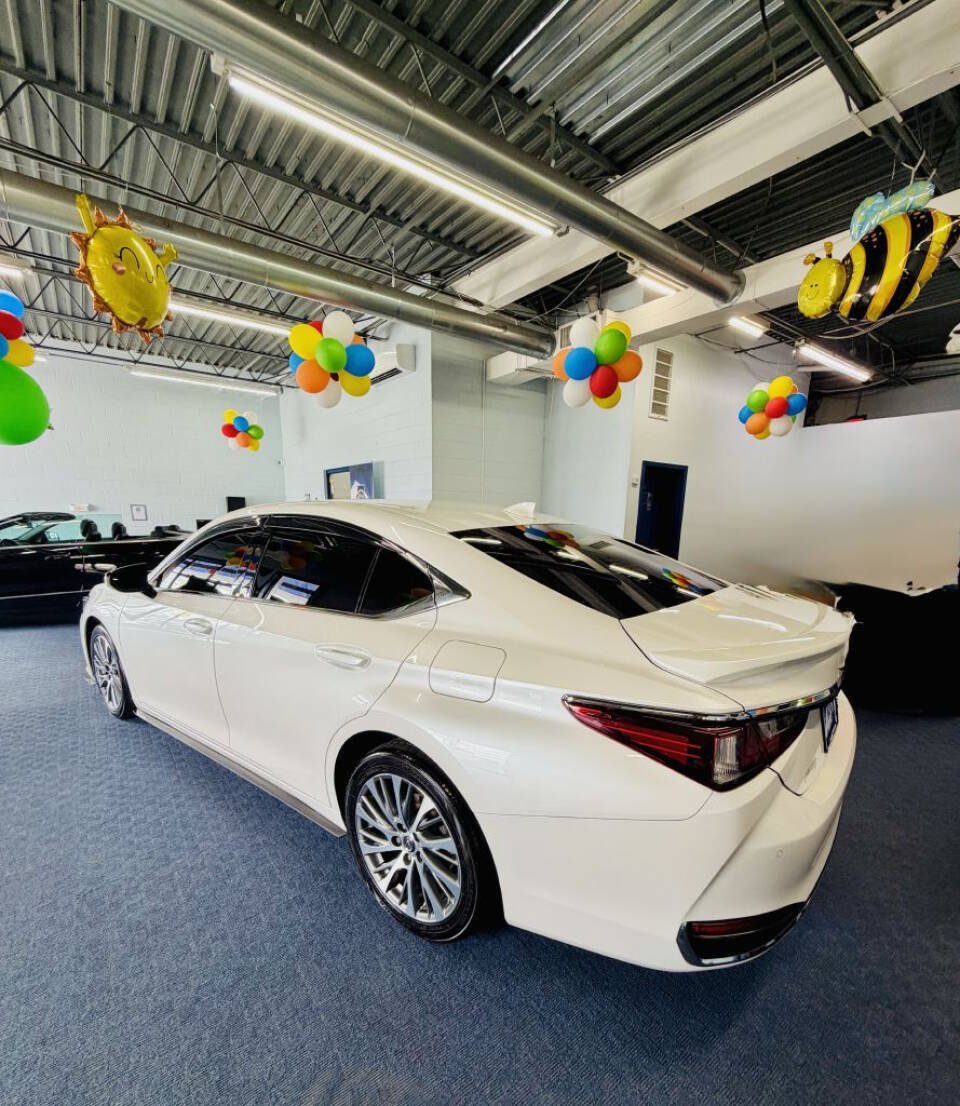 Used 2021 Lexus ES 250 w/ Premium Package AWD/4WD image 8