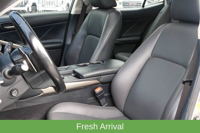 Used 2018 Lexus IS 300 AWD w/ Comfort Package image 12