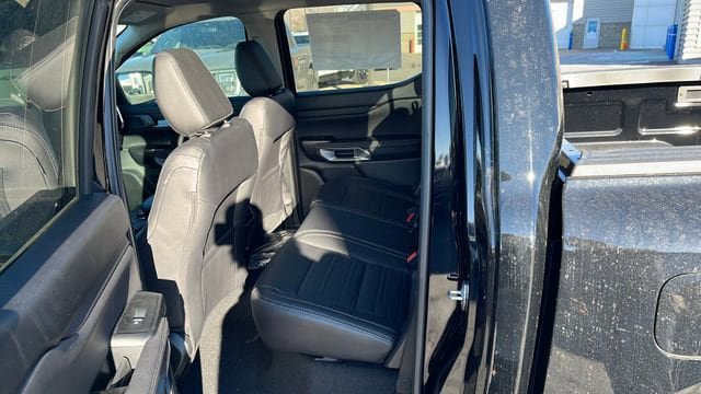 Used 2024 Ford Ranger Lariat w/ FX4 Off-Road Package AWD/4WD image 34