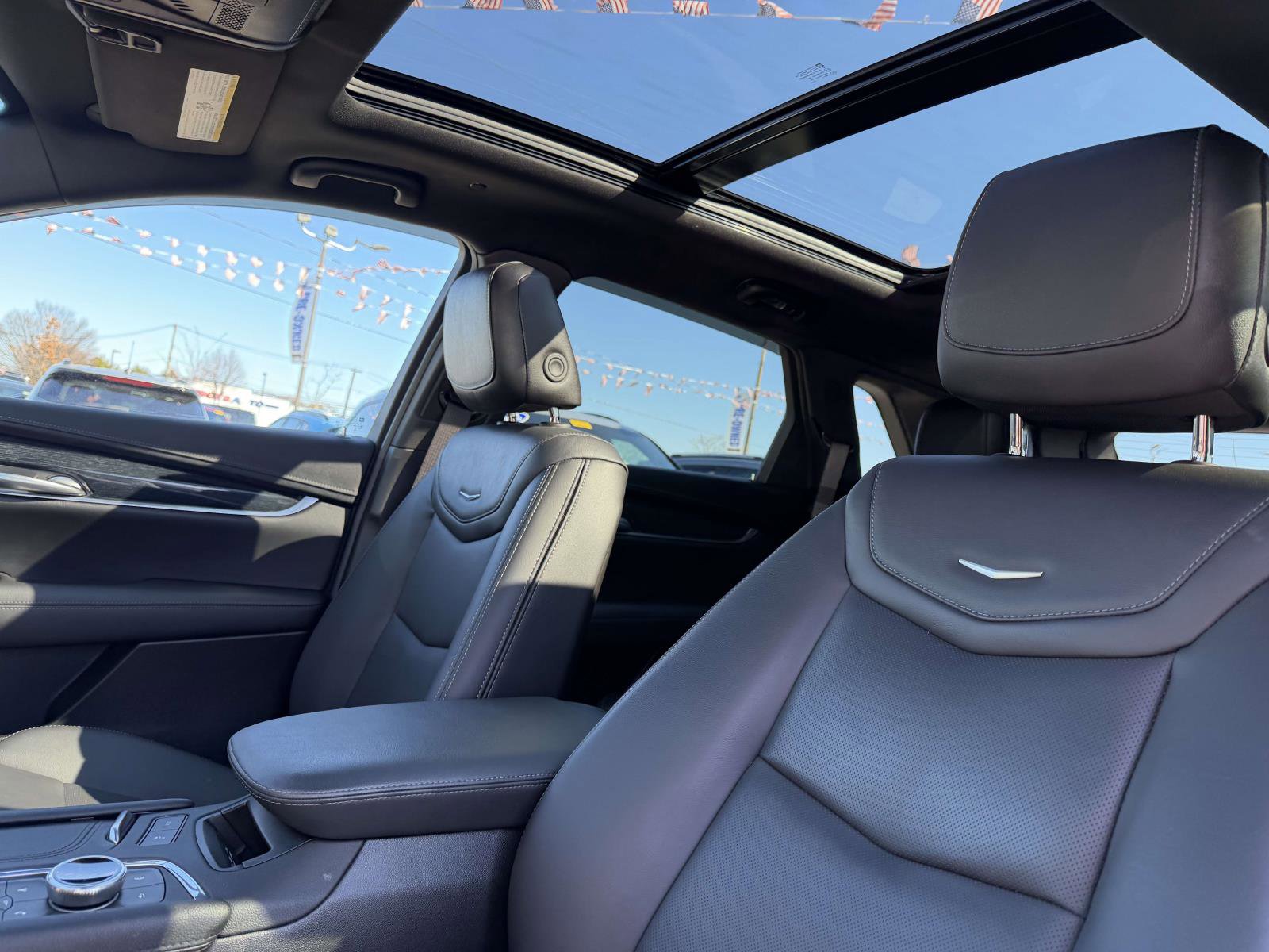 Certified 2024 Cadillac XT5 Premium Luxury image 9