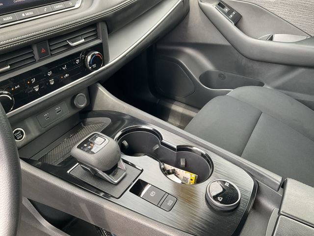 Used 2023 Nissan Rogue S image 23