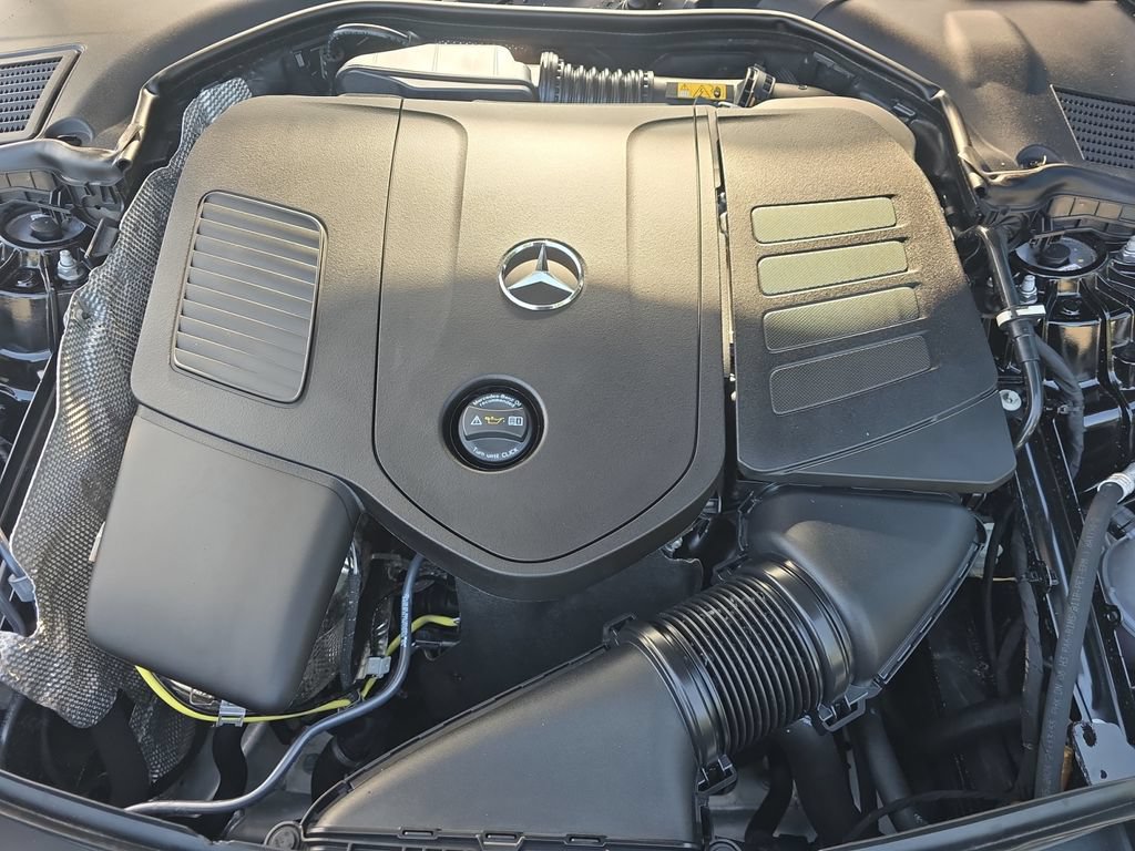 Used 2025 Mercedes-Benz C 300 4MATIC Sedan image 13