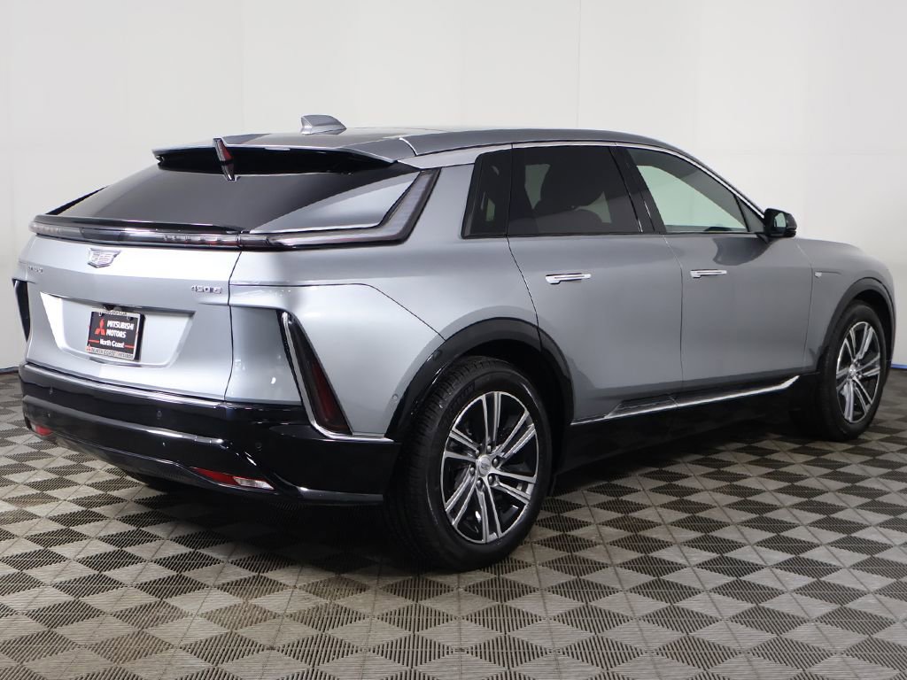 Used 2024 Cadillac Lyriq Luxury RWD image 14