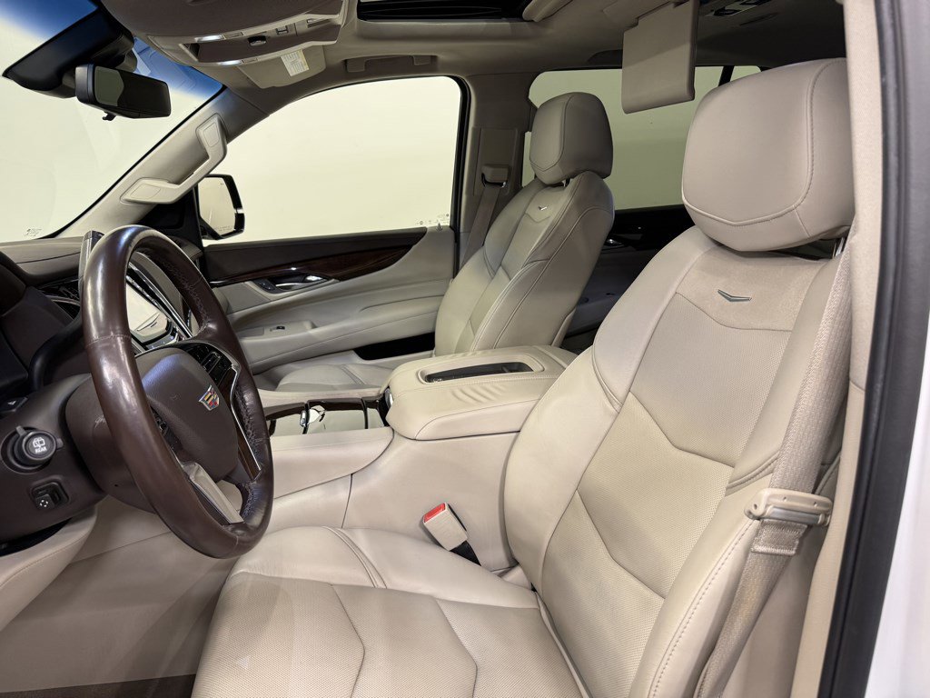 Used 2017 Cadillac Escalade ESV Premium Luxury AWD/4WD image 11