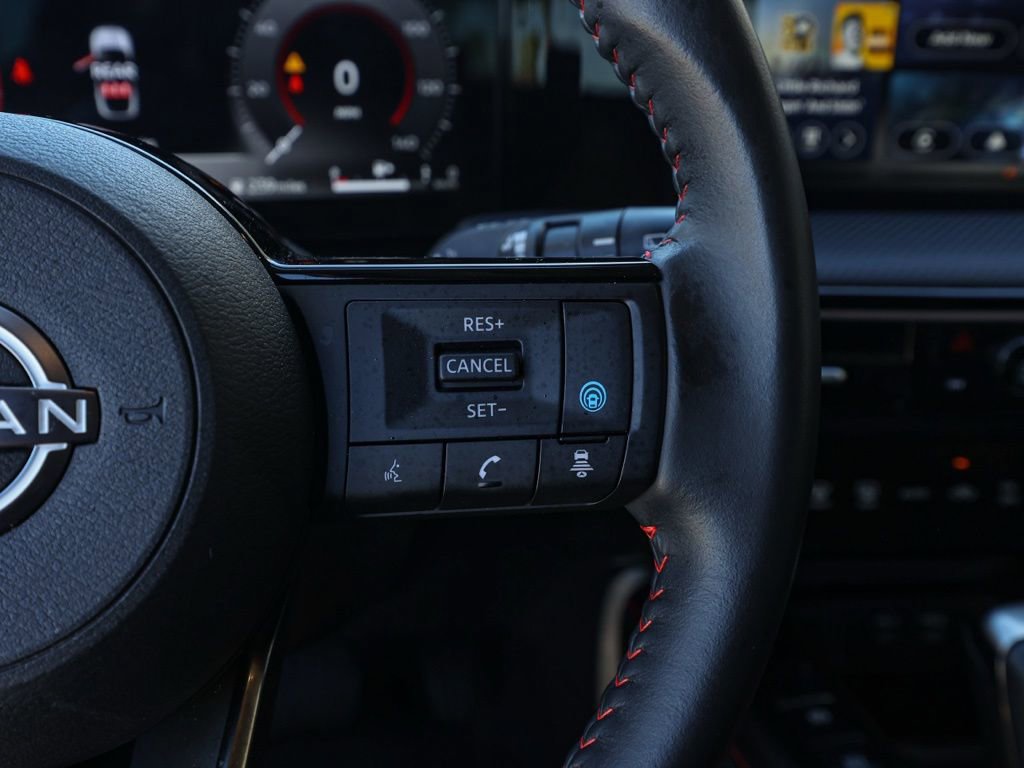 Used 2025 Nissan Kicks SR image 27