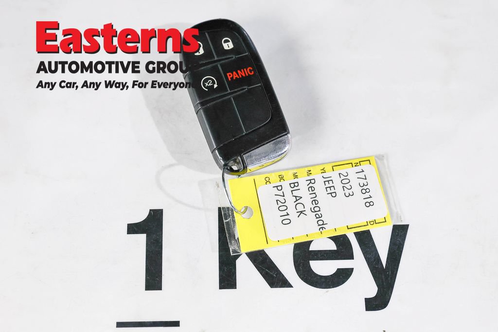 Used 2023 Jeep Renegade Latitude AWD/4WD image 26