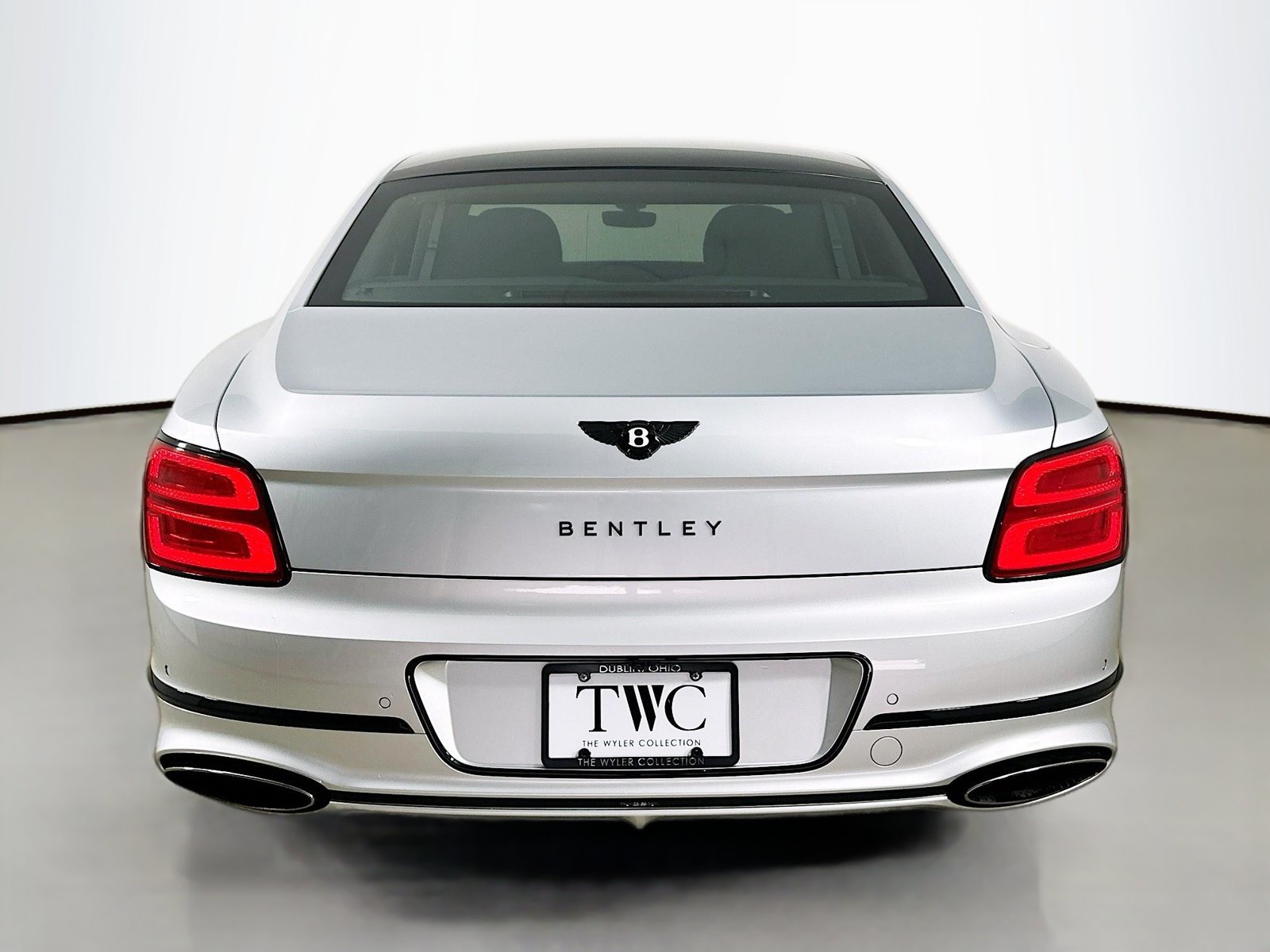 New 2026 Bentley Flying Spur V8 AWD/4WD image 10