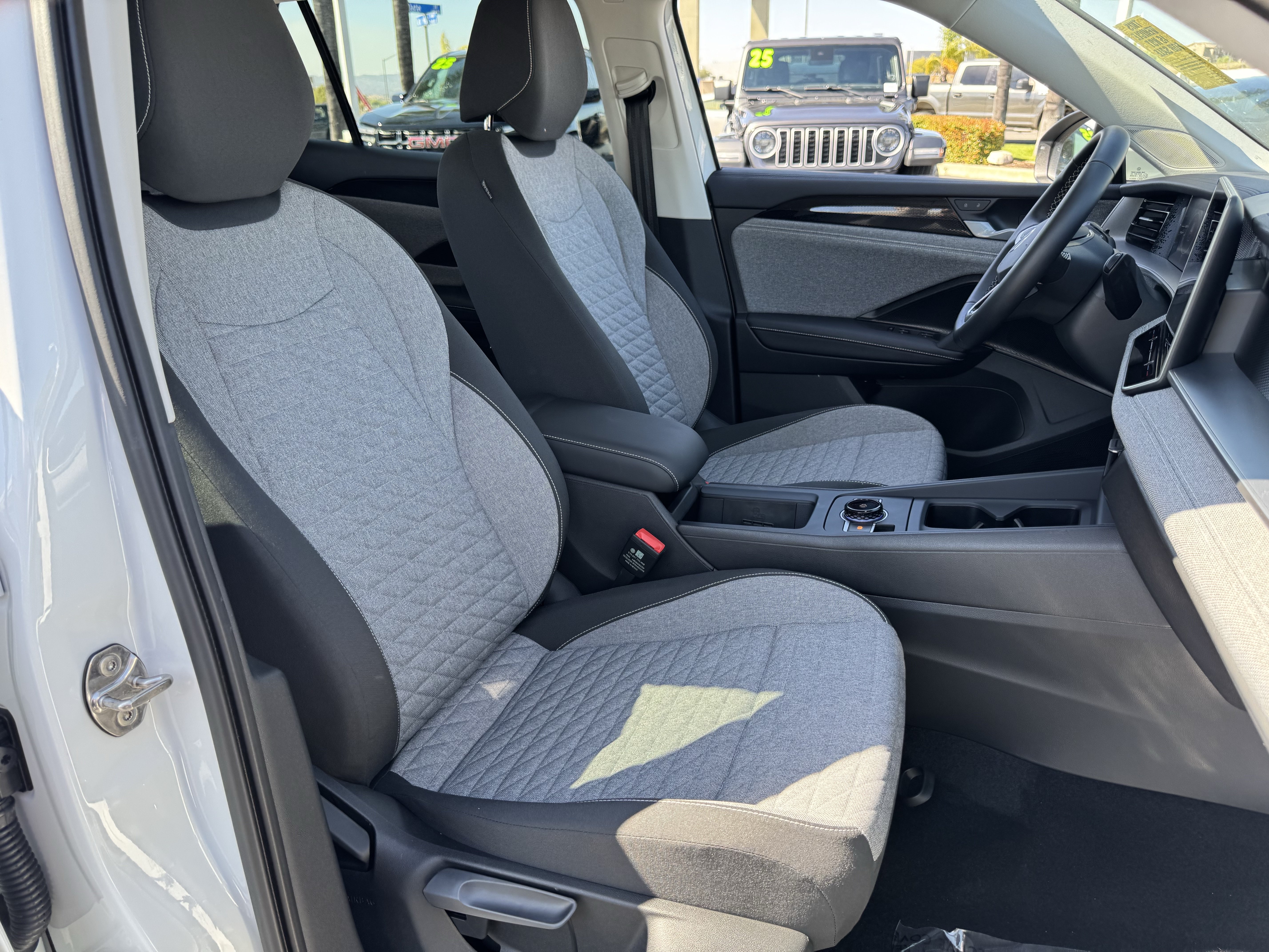 Certified 2025 Volkswagen Tiguan S AWD/4WD image 36