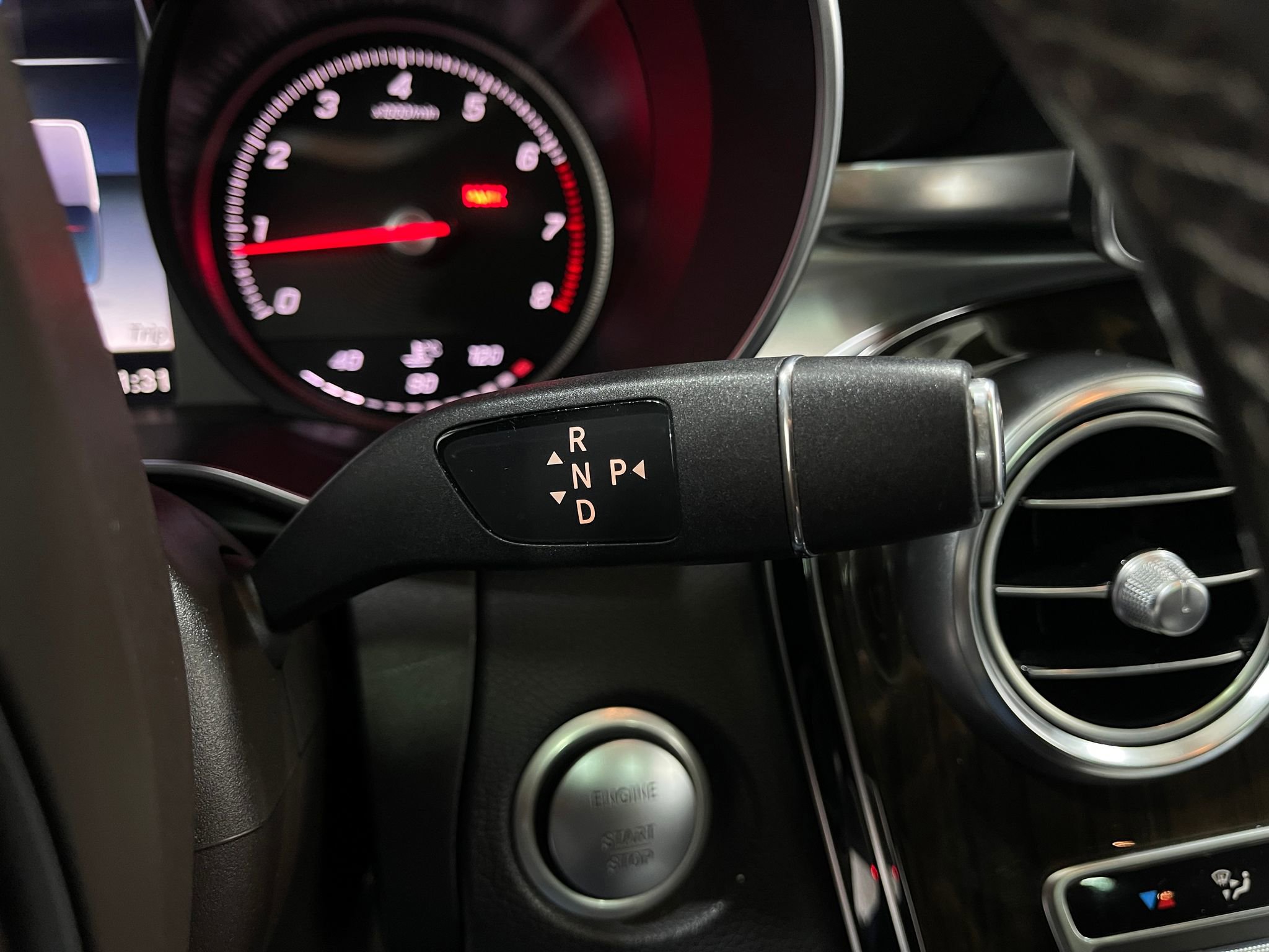 Used 2017 Mercedes-Benz GLC 300 4MATIC image 31