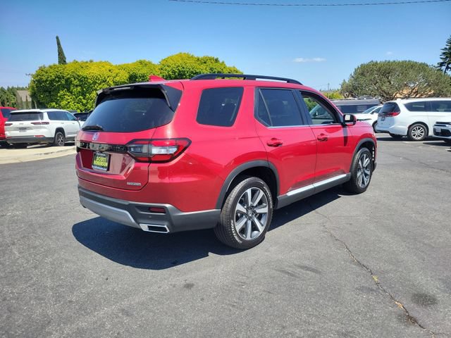 New 2025 Honda Pilot Touring image 4