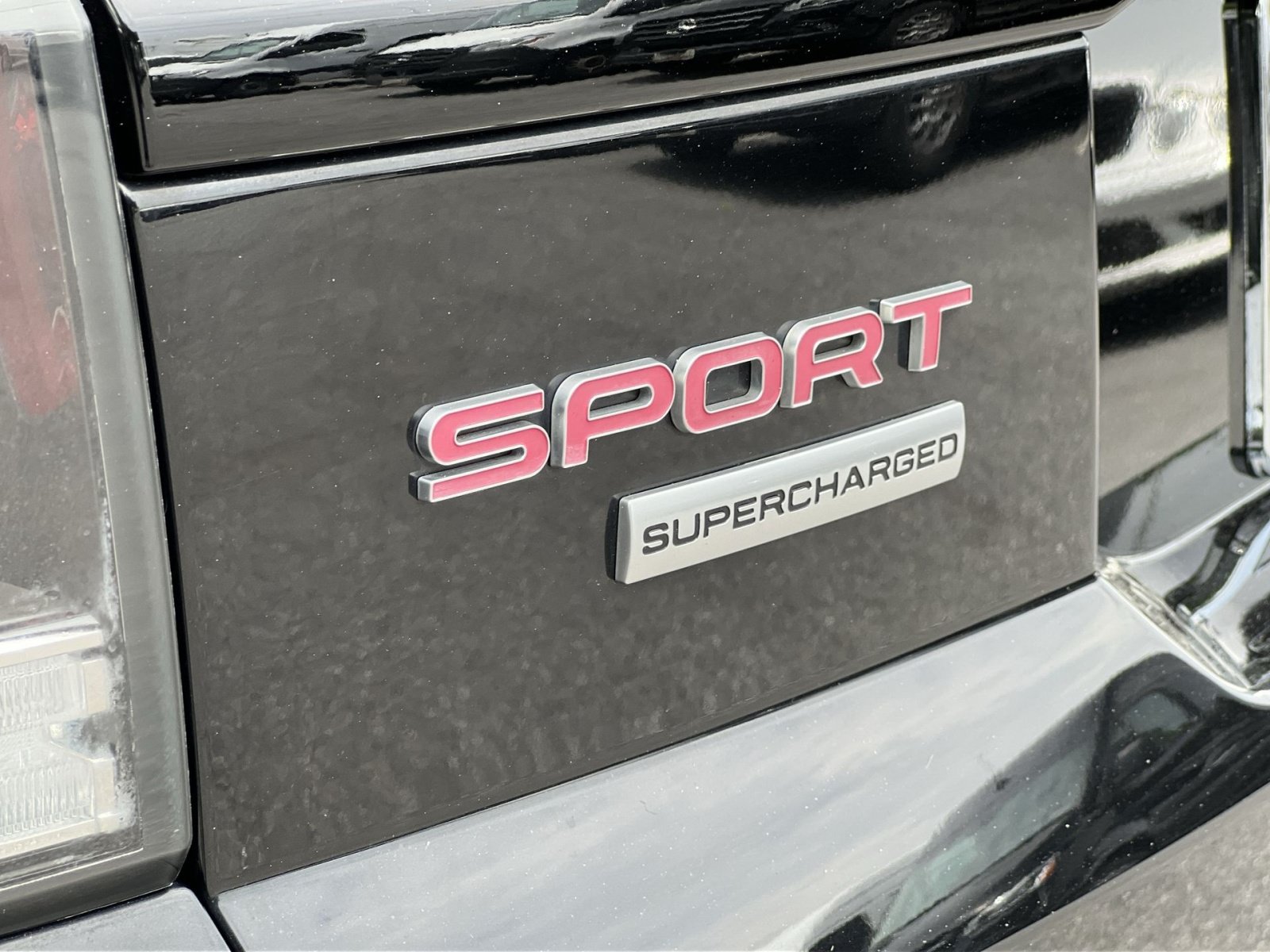 Used 2017 Land Rover Range Rover Sport Supercharged AWD/4WD image 35