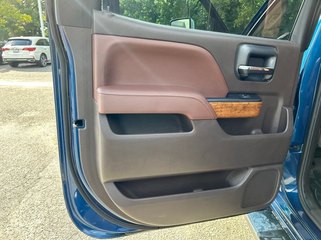 Used 2015 Chevrolet Silverado 2500 High Country w/ High Country Premium Package AWD/4WD image 21