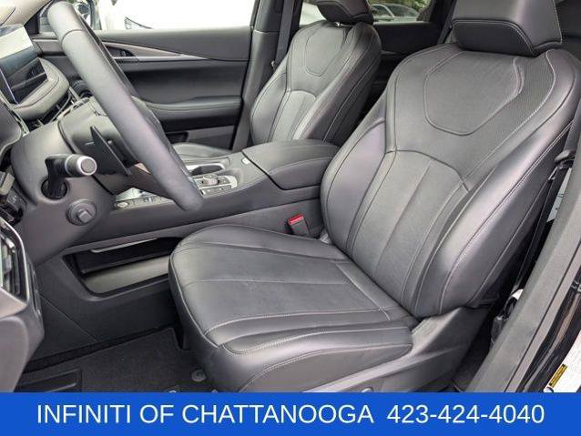Certified 2024 INFINITI QX60 Luxe w/ Vision Package FWD image 5