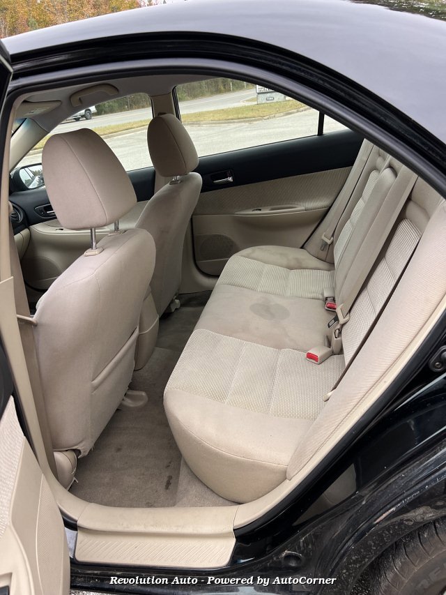 Used 2005 MAZDA MAZDA6 i image 9