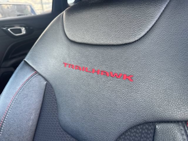 Used 2024 Jeep Compass Trailhawk AWD/4WD image 10