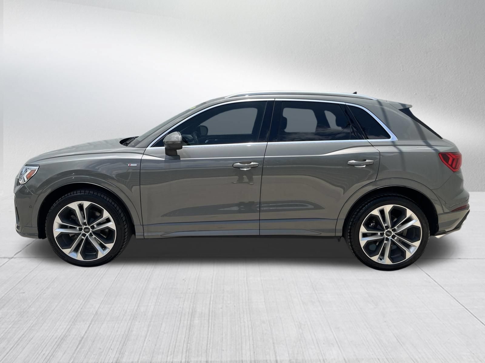 Used 2020 Audi Q3 2.0T Prestige w/ Prestige Package AWD/4WD image 4