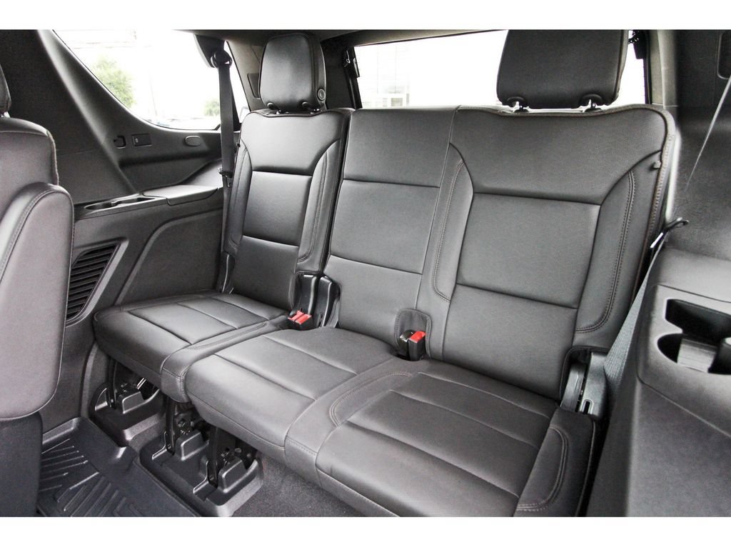 Used 2023 Chevrolet Tahoe High Country RWD image 11