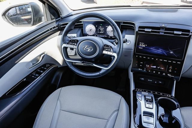 Certified 2023 Hyundai Tucson Limited w/ Cargo Package image 17