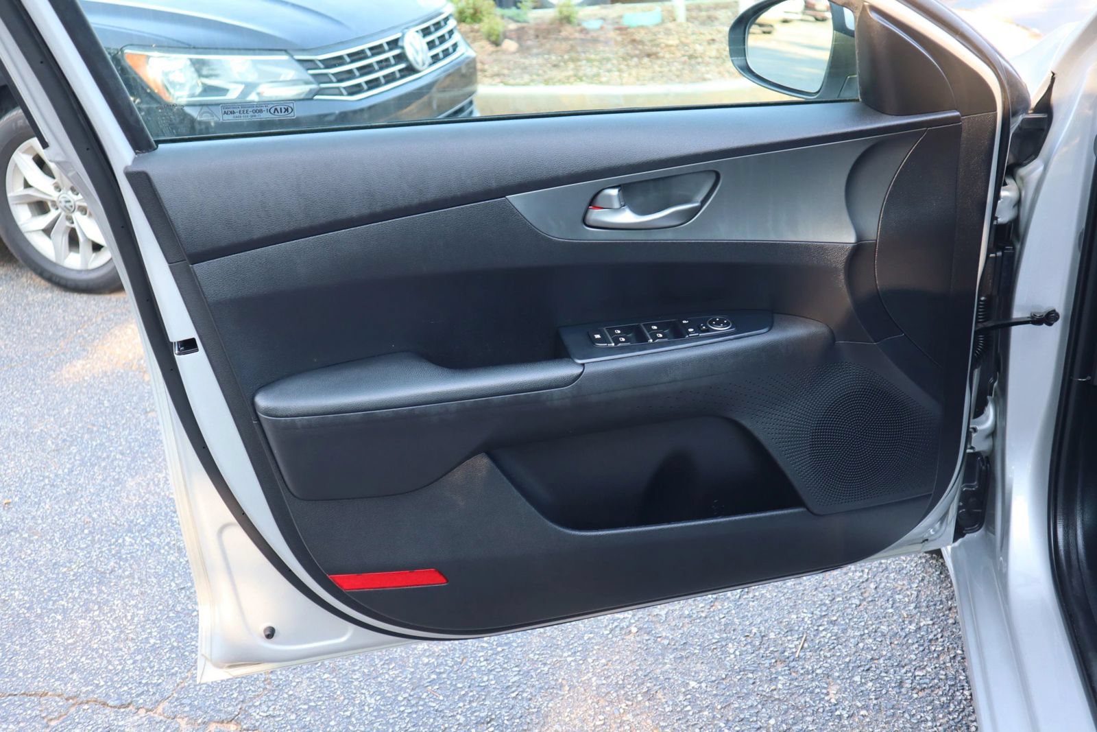 Used 2021 Kia Forte LXS FWD image 7