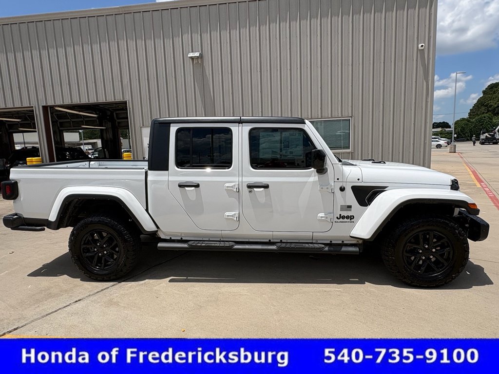Used 2023 Jeep Gladiator Sport AWD/4WD image 8