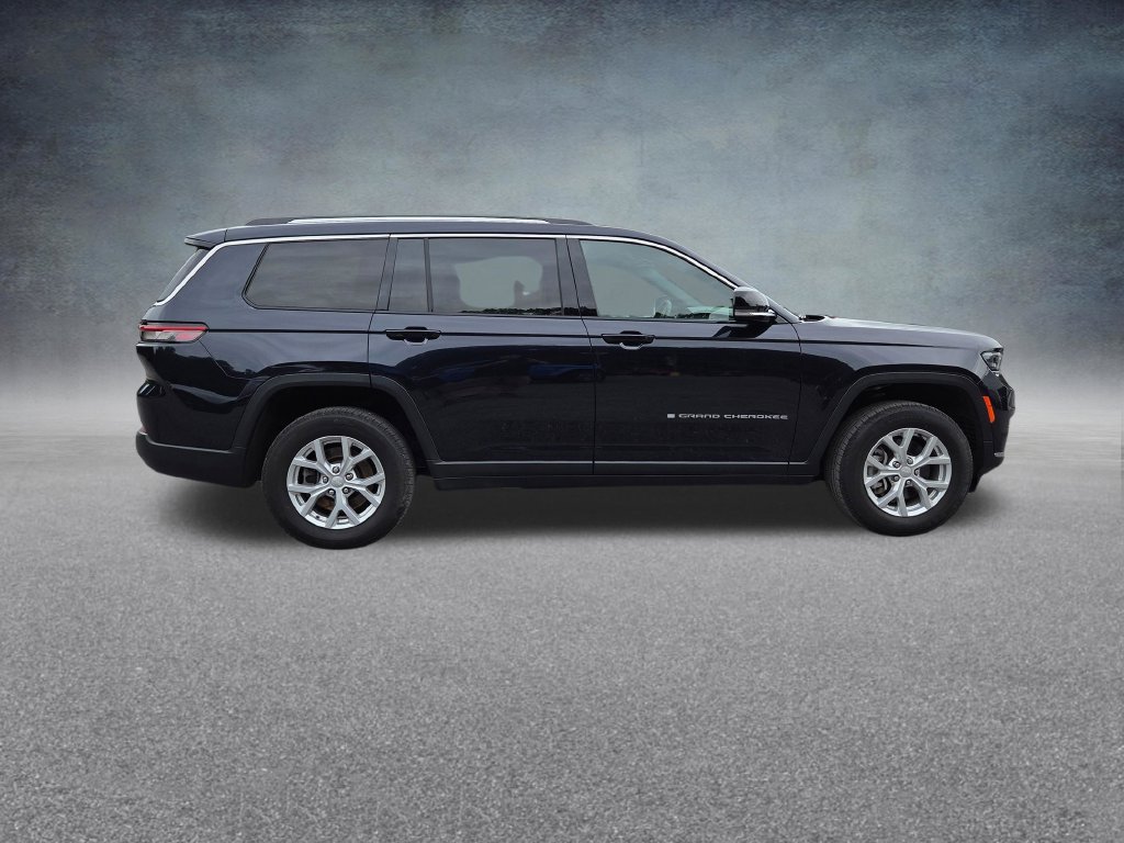 Used 2024 Jeep Grand Cherokee L Limited AWD/4WD image 9