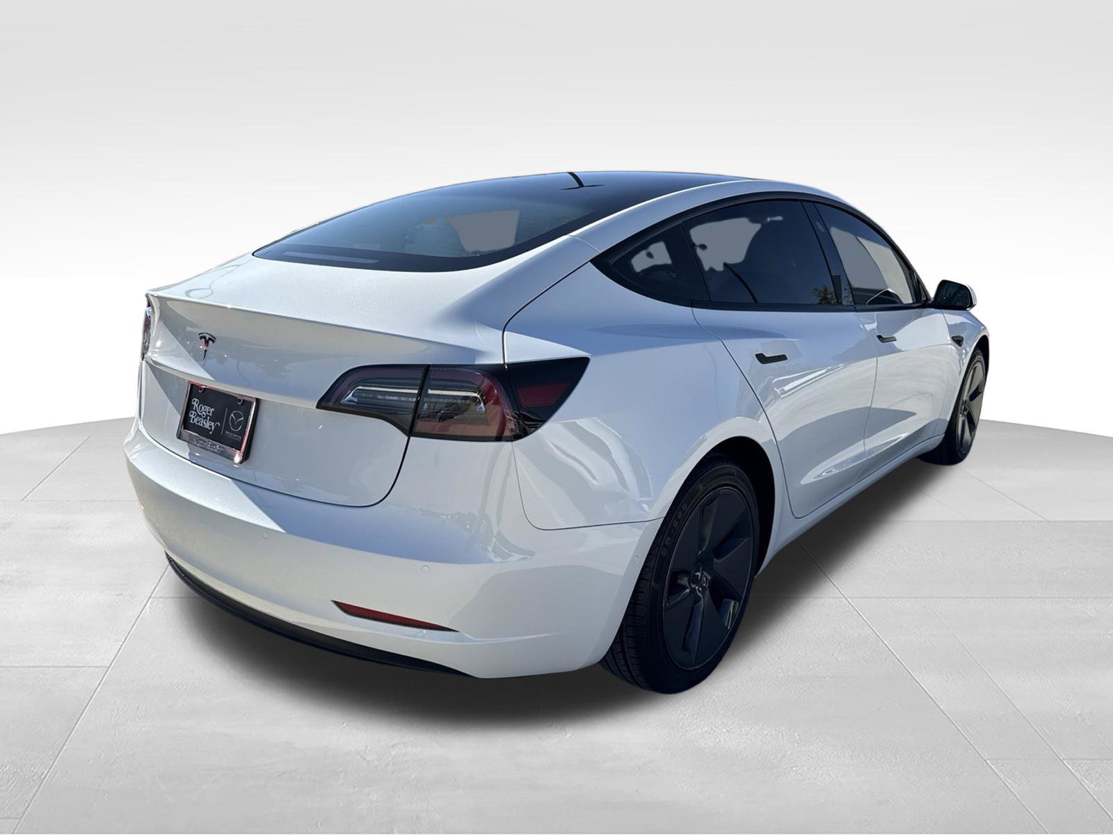 Used 2021 Tesla Model 3 Standard Range Plus RWD image 5