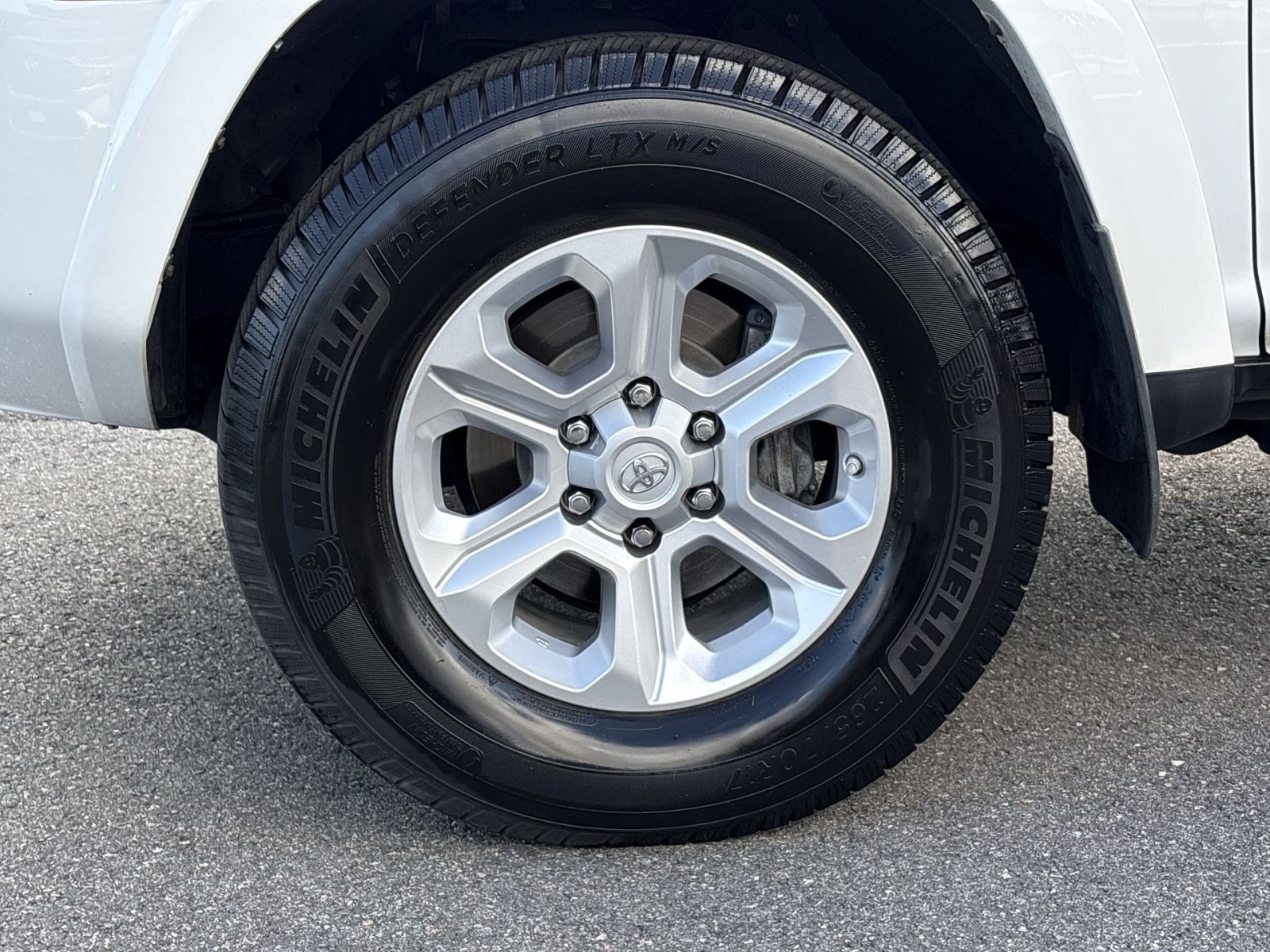 Used 2018 Toyota 4Runner SR5 Premium RWD image 12