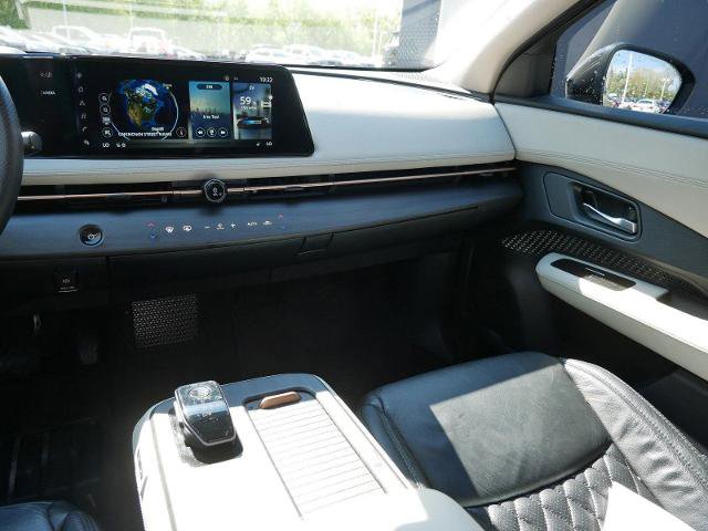 Certified 2023 Nissan Ariya FWD image 14