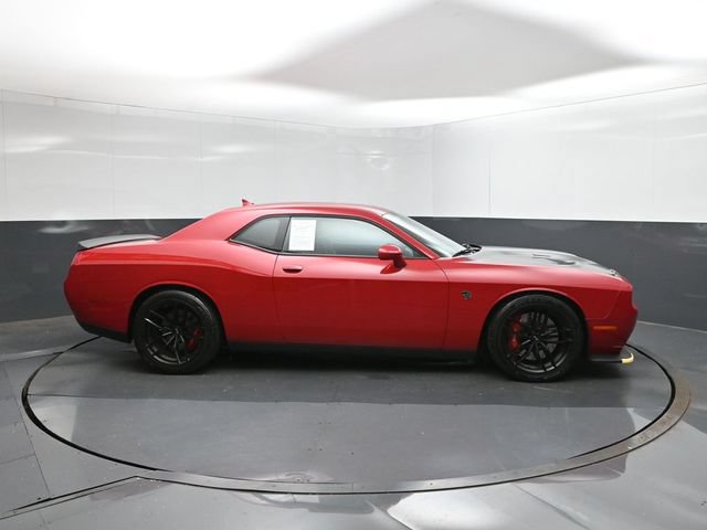 Used 2016 Dodge Challenger SRT Hellcat RWD image 15