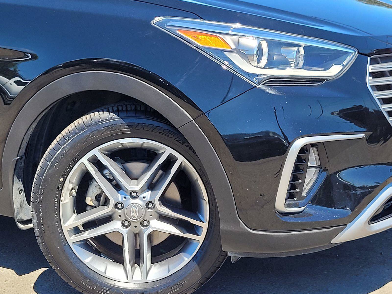 Used 2017 Hyundai Santa Fe Limited FWD image 5