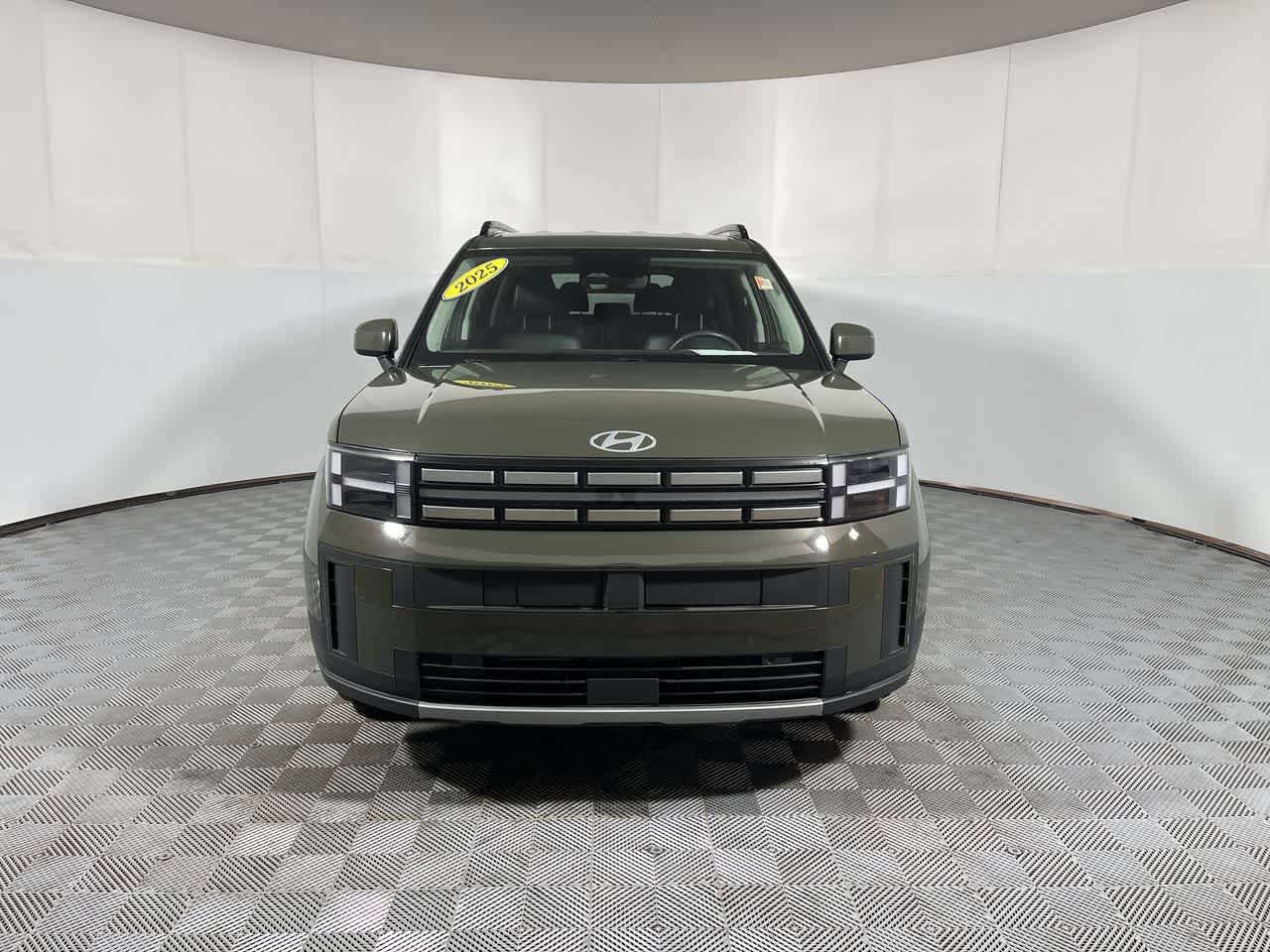 Used 2025 Hyundai Santa Fe SEL image 3