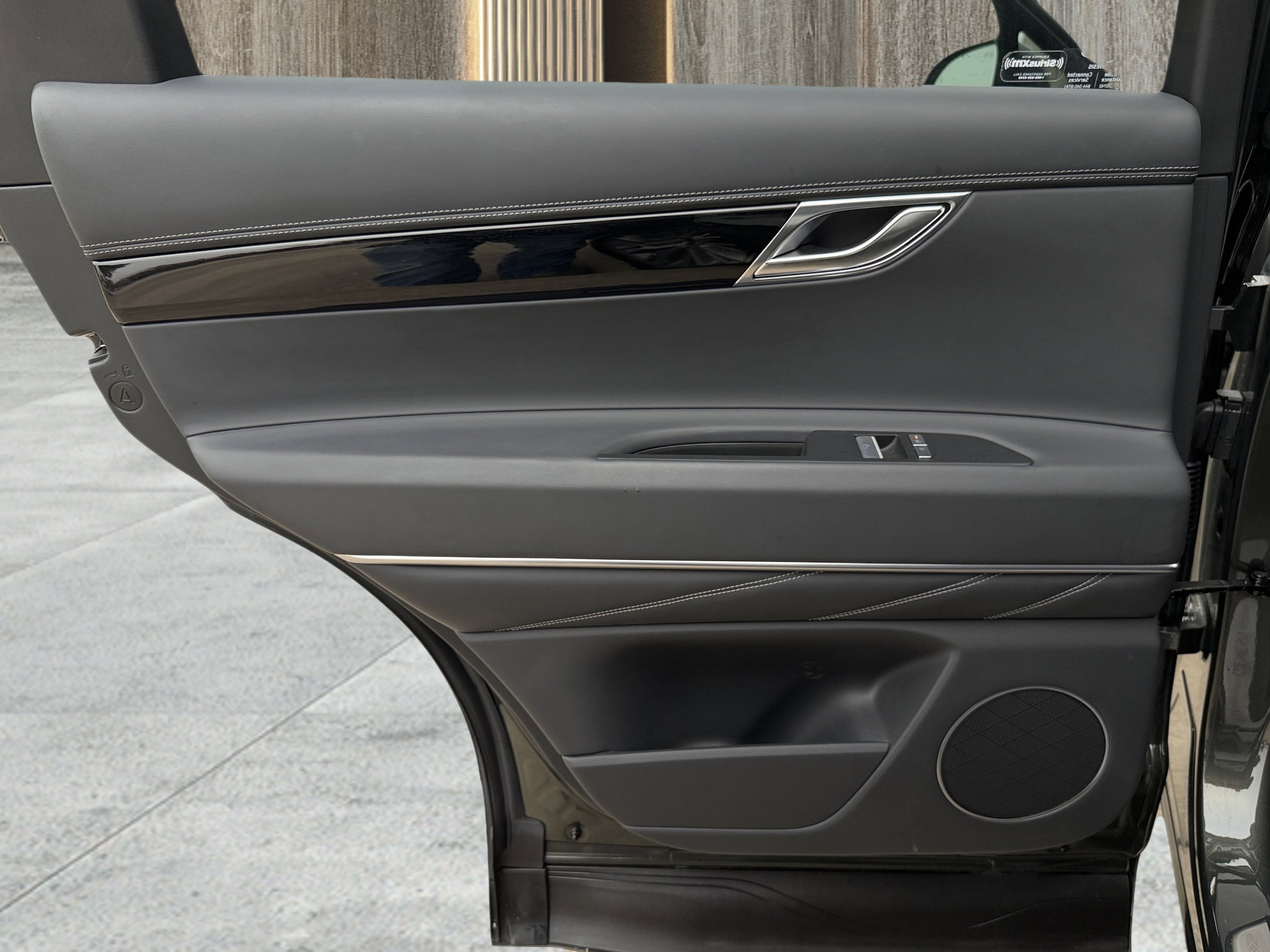 Used 2025 Genesis GV80 2.5T Standard image 33